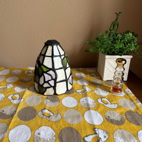 Small replacement Tiffany style lamp shade - Picture 1 of 16